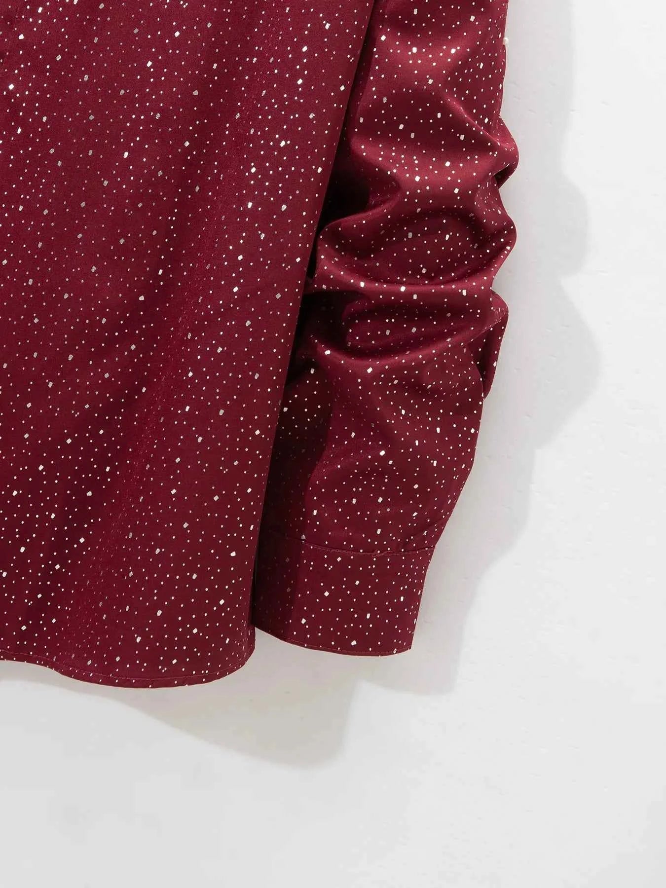 European and American men's shirts - Trendy sport and casual fashion - Decorated with gold printing - Casual wear style - Long s